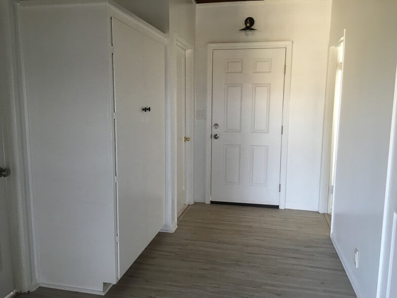 Building Photo - 1608 Montana St