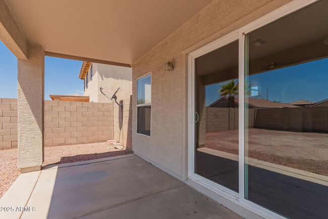 Building Photo - 11529 W Paradise Dr