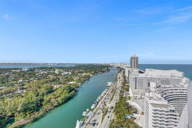 Building Photo - 4401 Collins Ave