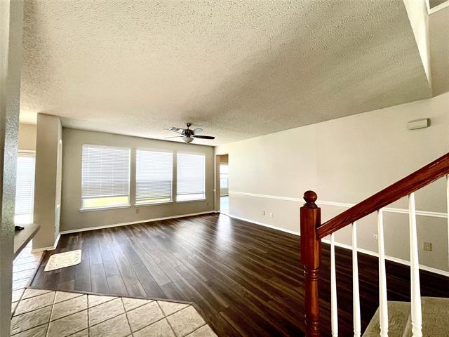 Building Photo - 7728 Parkwood Plaza Dr