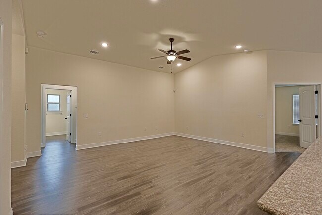 Building Photo - 6114 Redberry Dr