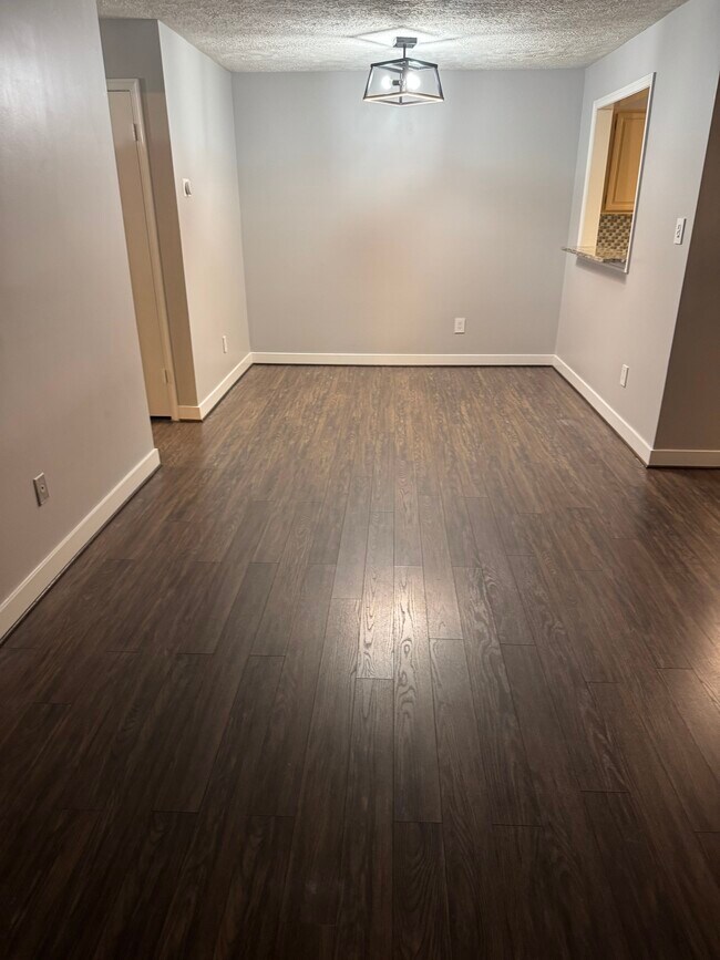 Building Photo - 10129 Oakton Terrace Rd