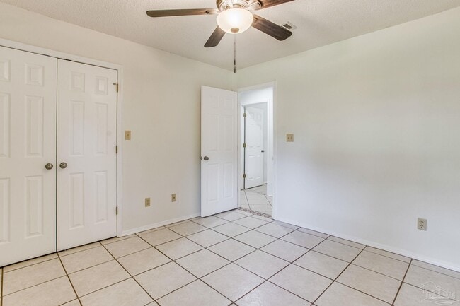 Building Photo - 3565 Stratford Ln