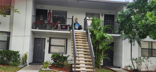 Building Photo - 1278 S Military Trail