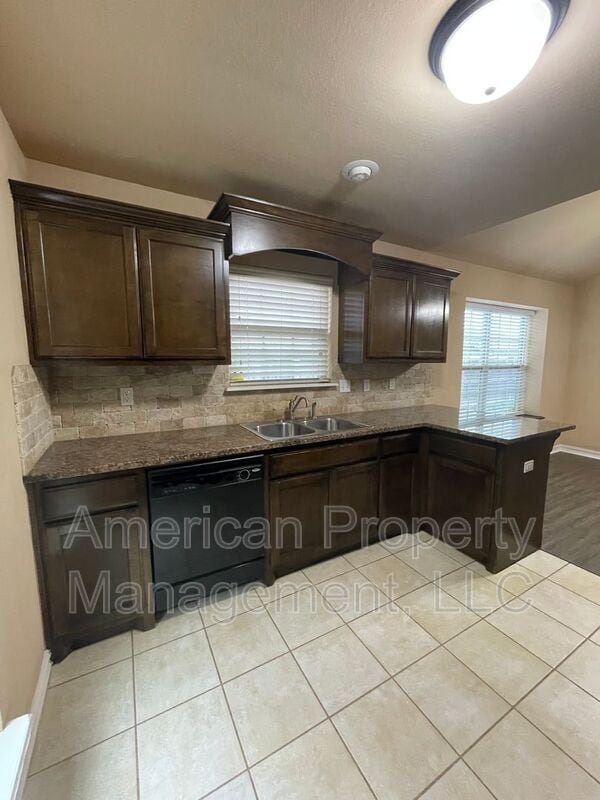 Building Photo - 13022 E 133rd Pl N