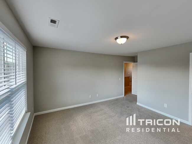 Building Photo - 316 Wyburn Pl
