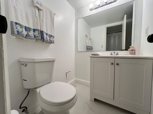 Building Photo - 3540 S Ocean Blvd