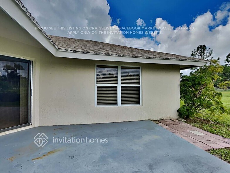 Building Photo - 8279 Coconut Blvd