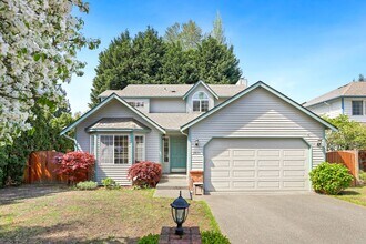Building Photo - Beautiful Renovated Four Bedroom House for Rent in Renton Washington