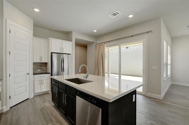 Building Photo - 1237 Lucca Dr