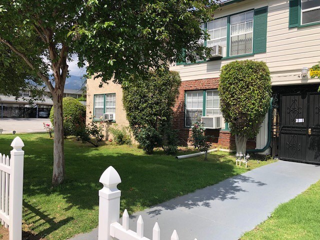 Building Photo - 410 S Sierra Madre Blvd