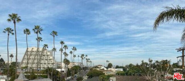 Building Photo - 2002 4th St