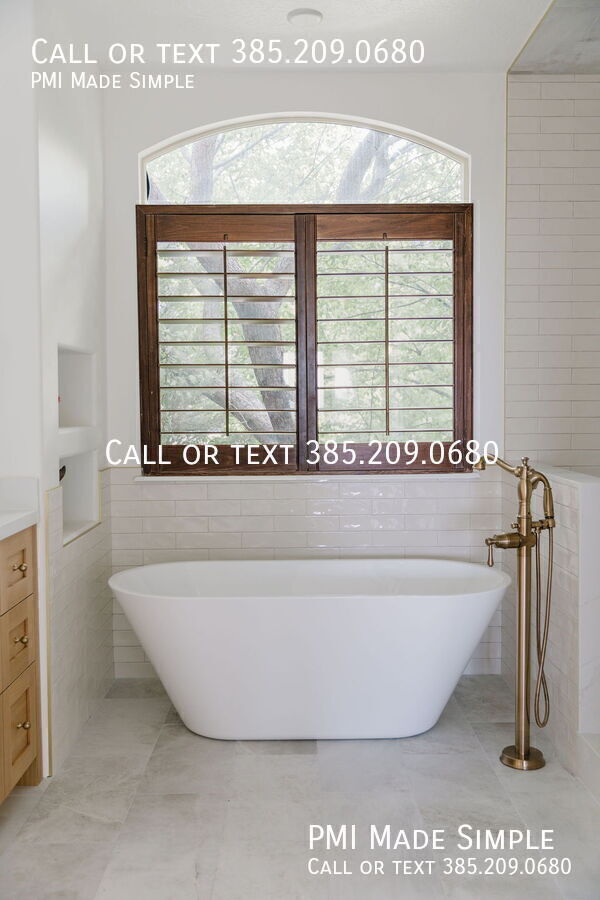 Building Photo - 1777 Crimson Oak Dr