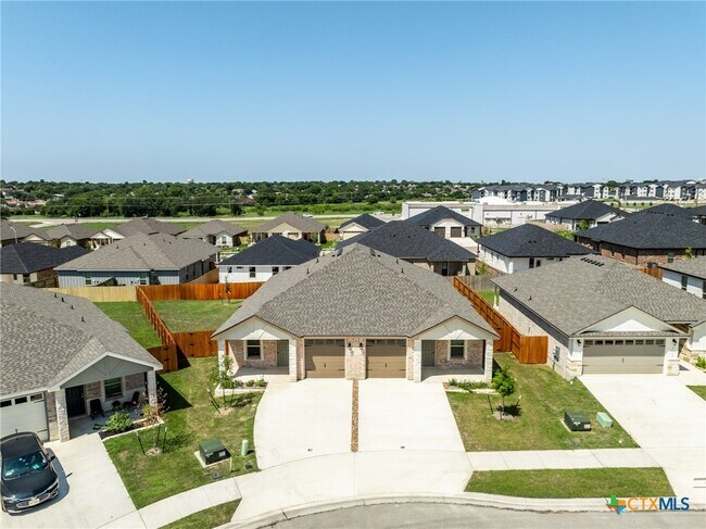 Building Photo - 5115 Rose Petal Ct