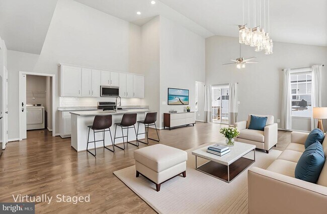 Building Photo - 10512 Blazing Star Lp