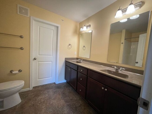 Building Photo - $2,100 | 3 Bedroom, 2.5 Bathroom Town Home | Pets Allowed | Available for August 1st Move-In!