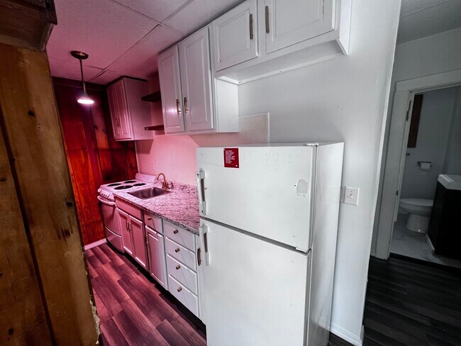 Building Photo - Railroad Street_12