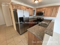 Building Photo - 202 San Clemente Ave