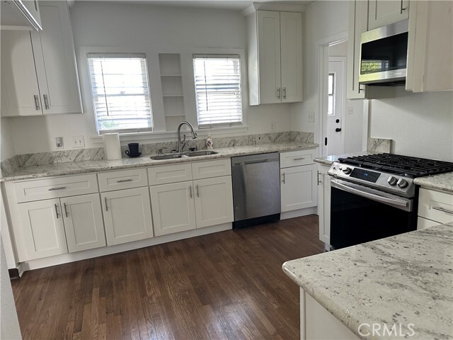 Building Photo - 1054 N Euclid Ave