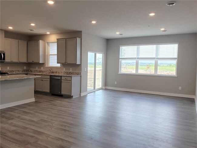 Building Photo - 8836 Granite Ct