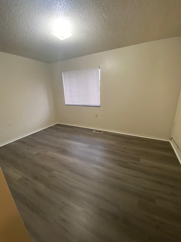 Building Photo - 101 Swan Dr