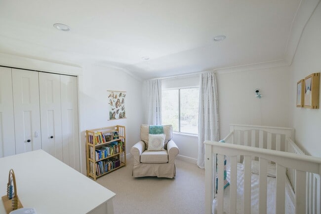 Building Photo - Fabulous spacious home, Great Highlands cul de sac, easy commute, exceptional Cupertino Schools!
