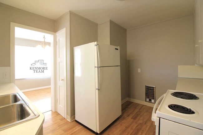 Building Photo - 3 Bedroom, 2 Bath Duplex in Central Richland