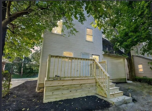 Building Photo - 9509 Pratt Ave