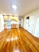 Building Photo - Highland Crossing