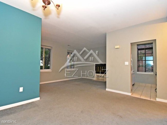 Building Photo - 2 br, 2 bath Apartment - 107 W. Conway Street