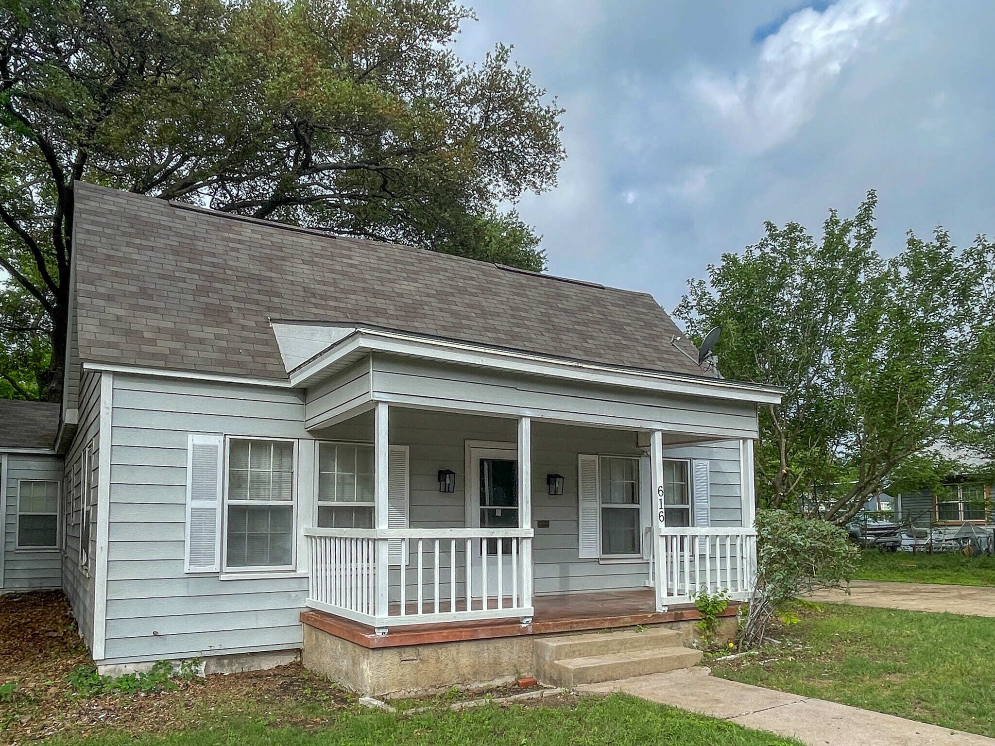 Building Photo - 616 N 35th St