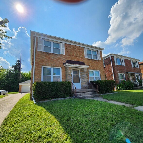 Building Photo - 3611 Douglas Rd