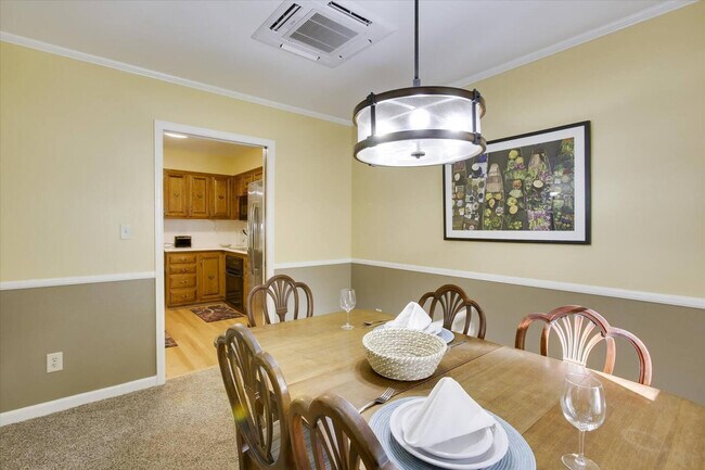 Building Photo - 1908 Pawnee Dr