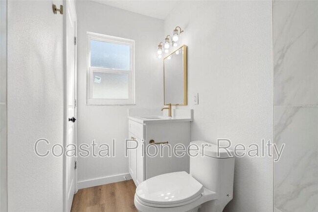 Building Photo - 6710 S Cortez Ave