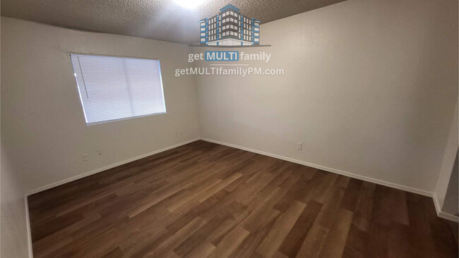 Building Photo - “New Years Special”  - 2 Weeks Free Rent i...