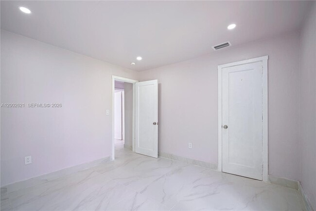 Building Photo - 2456 Jackson St