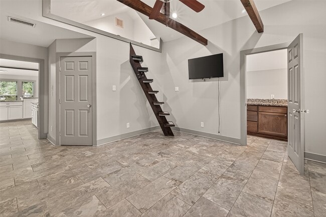 Building Photo - 717 W 30th St