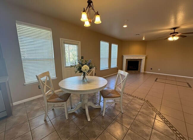 Building Photo - 507 Taurus Dr