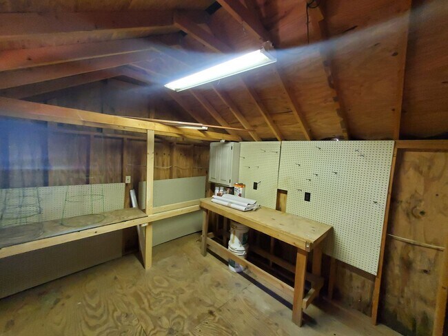 Building Photo - 959 Winward Rd