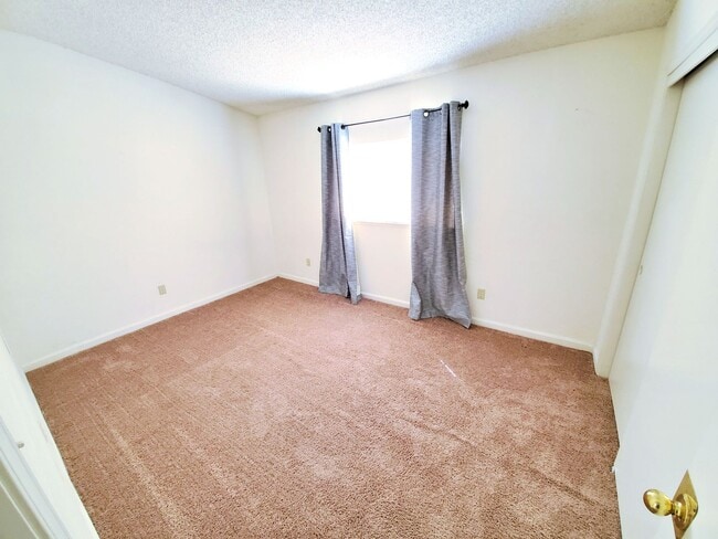 Building Photo - 4600 Beechwood St