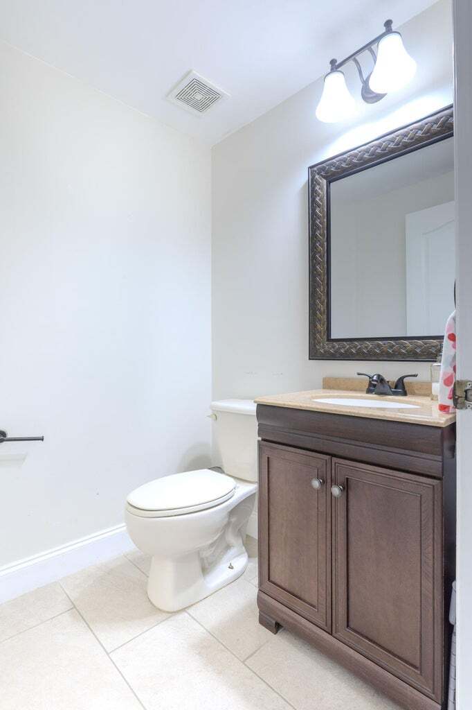 Building Photo - 2320 Shoma Ln