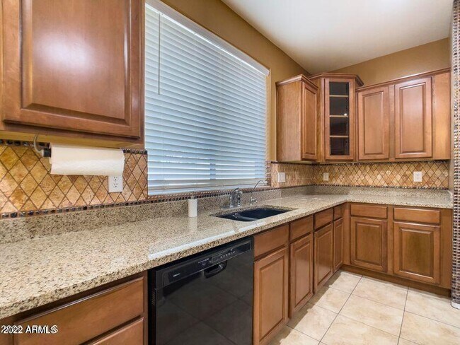 Building Photo - 2406 W Sienna Bouquet Pl