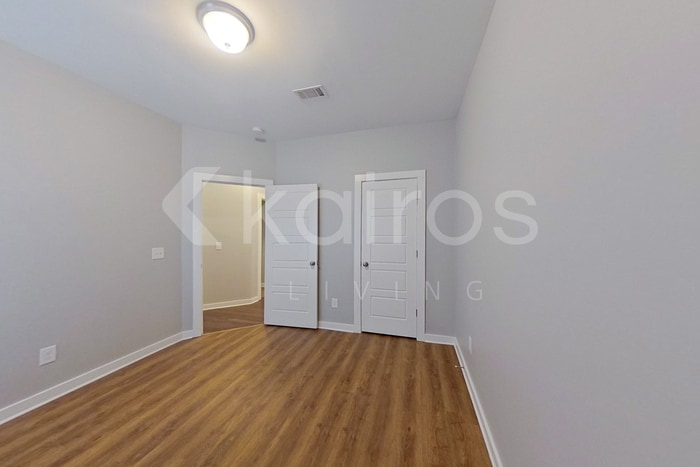 Building Photo - 1389 Old Rd