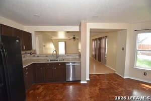 Building Photo - 83 Viking Oak