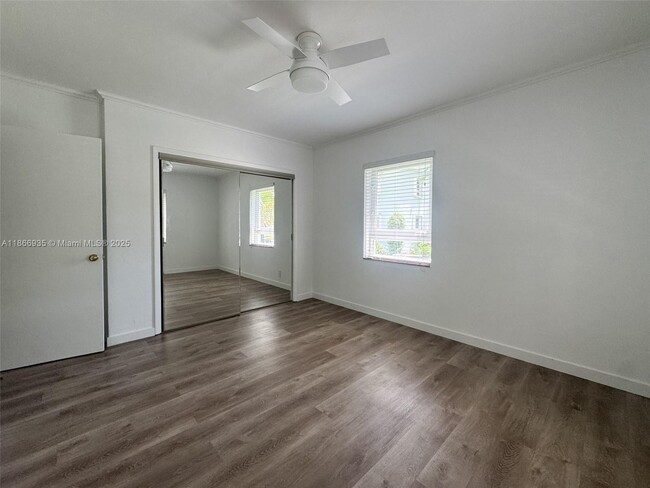 Building Photo - 7635 SW 57th Ave