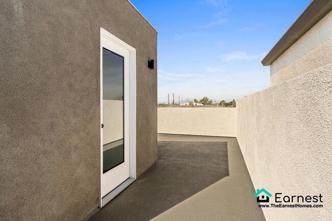 Building Photo - 3 + 3.5 Modern Mar Vista Gem with Rooftop ...