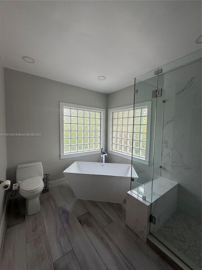 Building Photo - 17610 SW 80th Ct