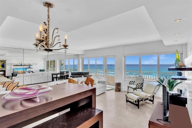 Building Photo - 4144 El Mar Dr