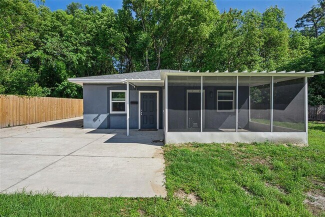 Building Photo - 311 W Lewis Ave