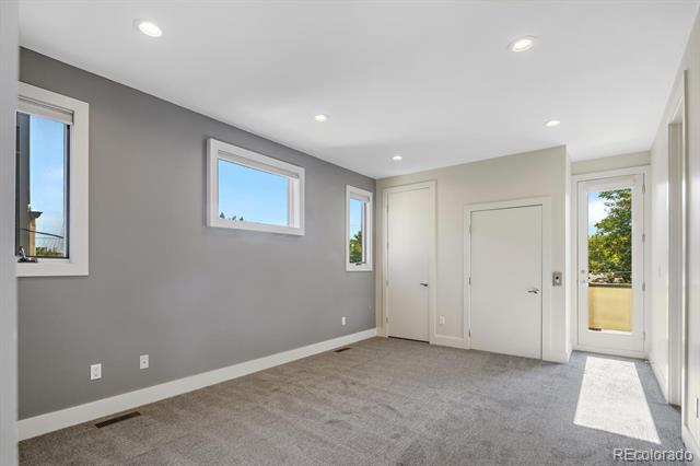 Building Photo - 2414 Glenarm Pl